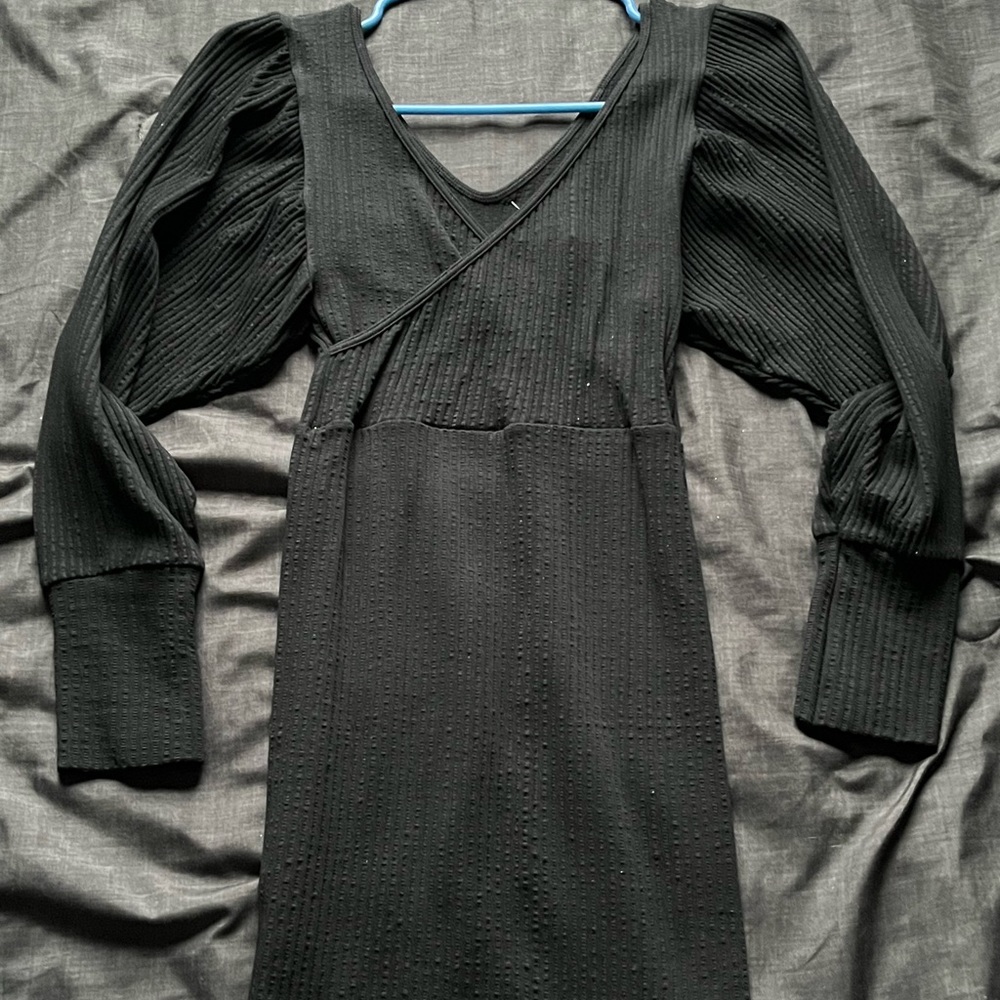 tigh black dress